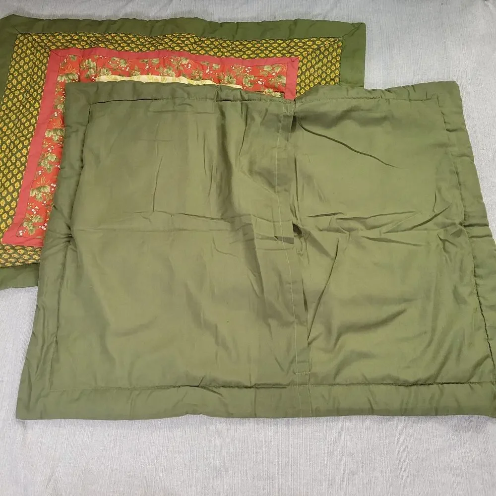 Pair Home Classics Holiday Christmas Standard Sham Pillowcase EUC Patchwork